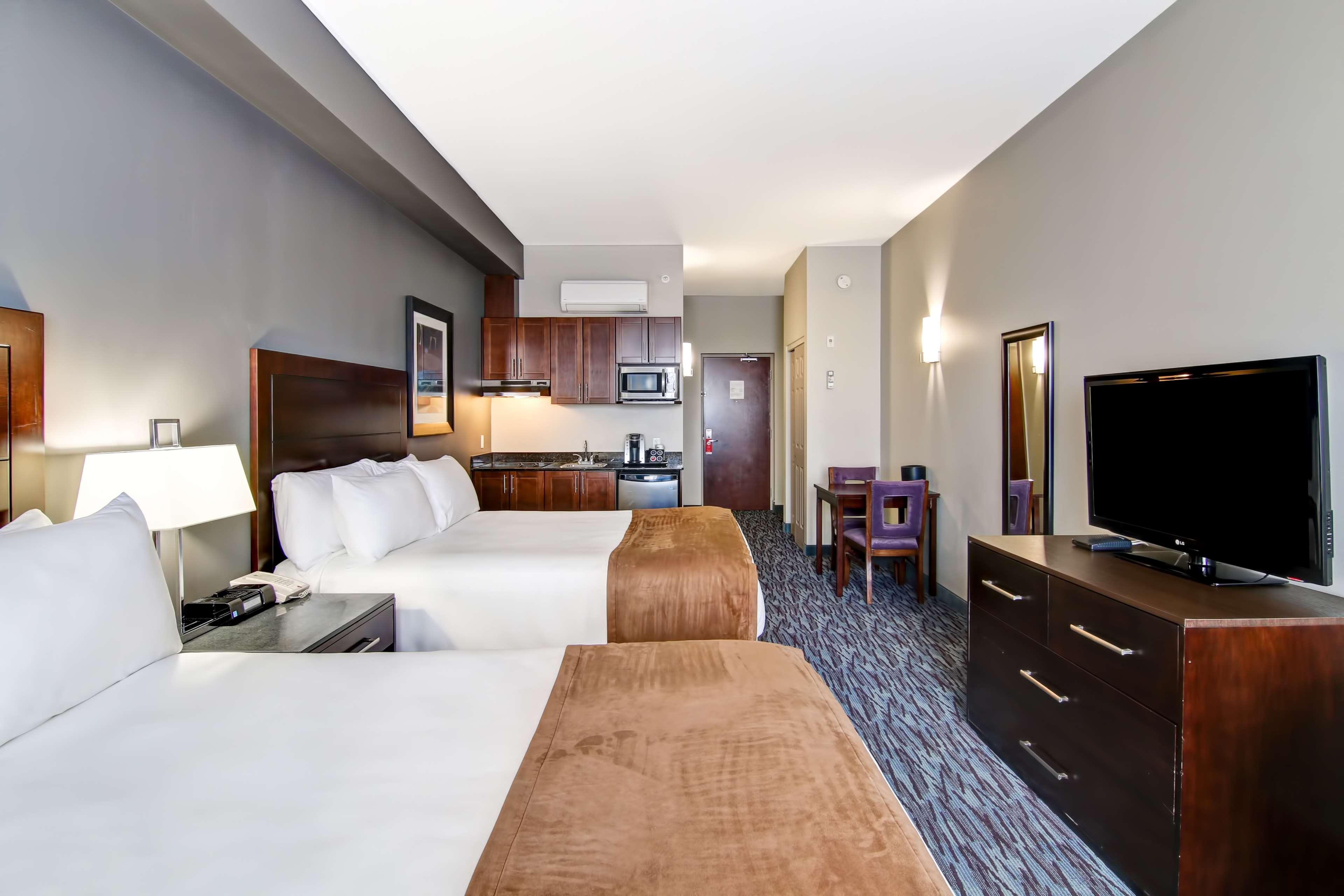 Best Western Plus Brandon Inn Exterior photo