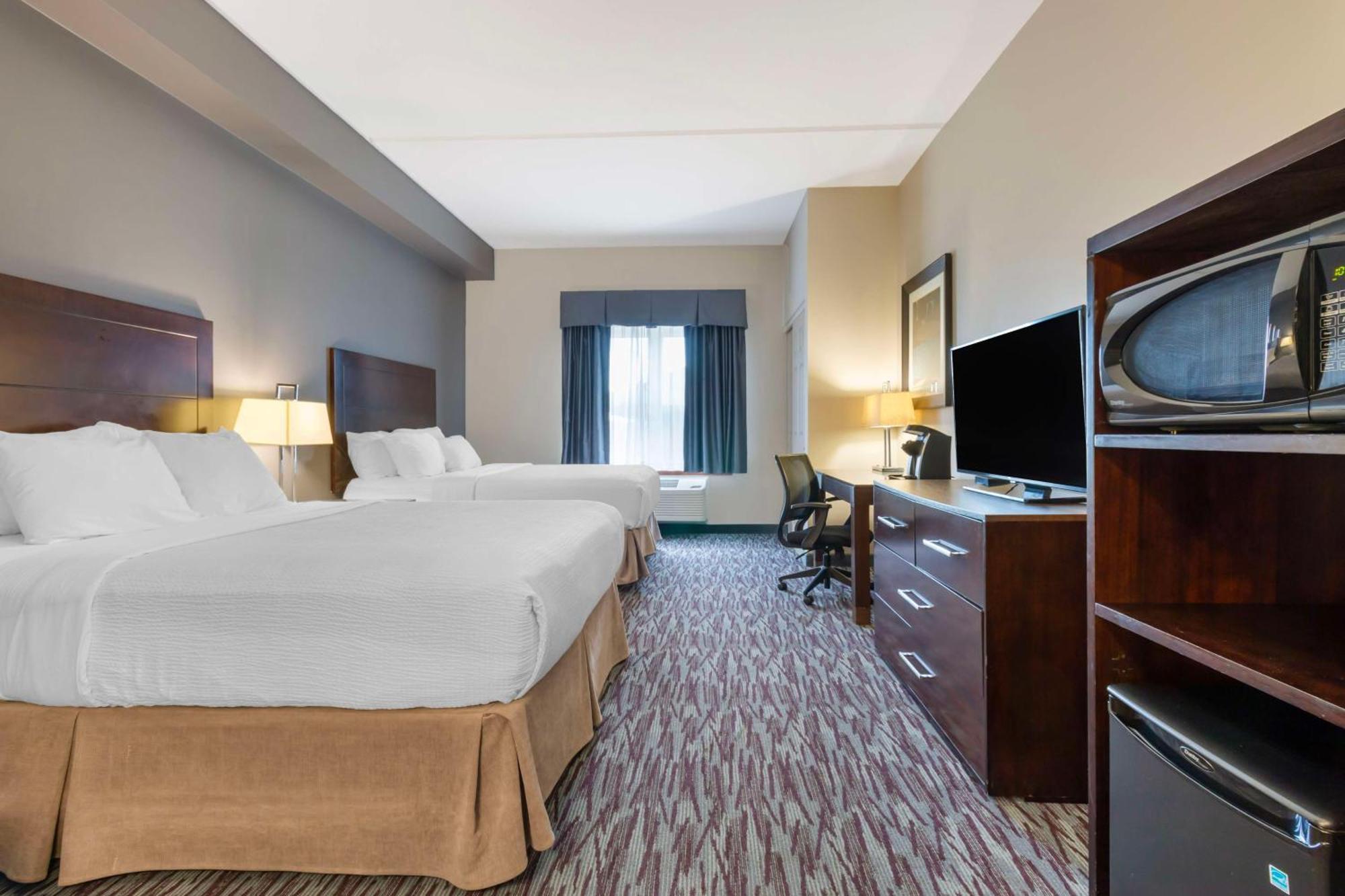 Best Western Plus Brandon Inn Exterior photo