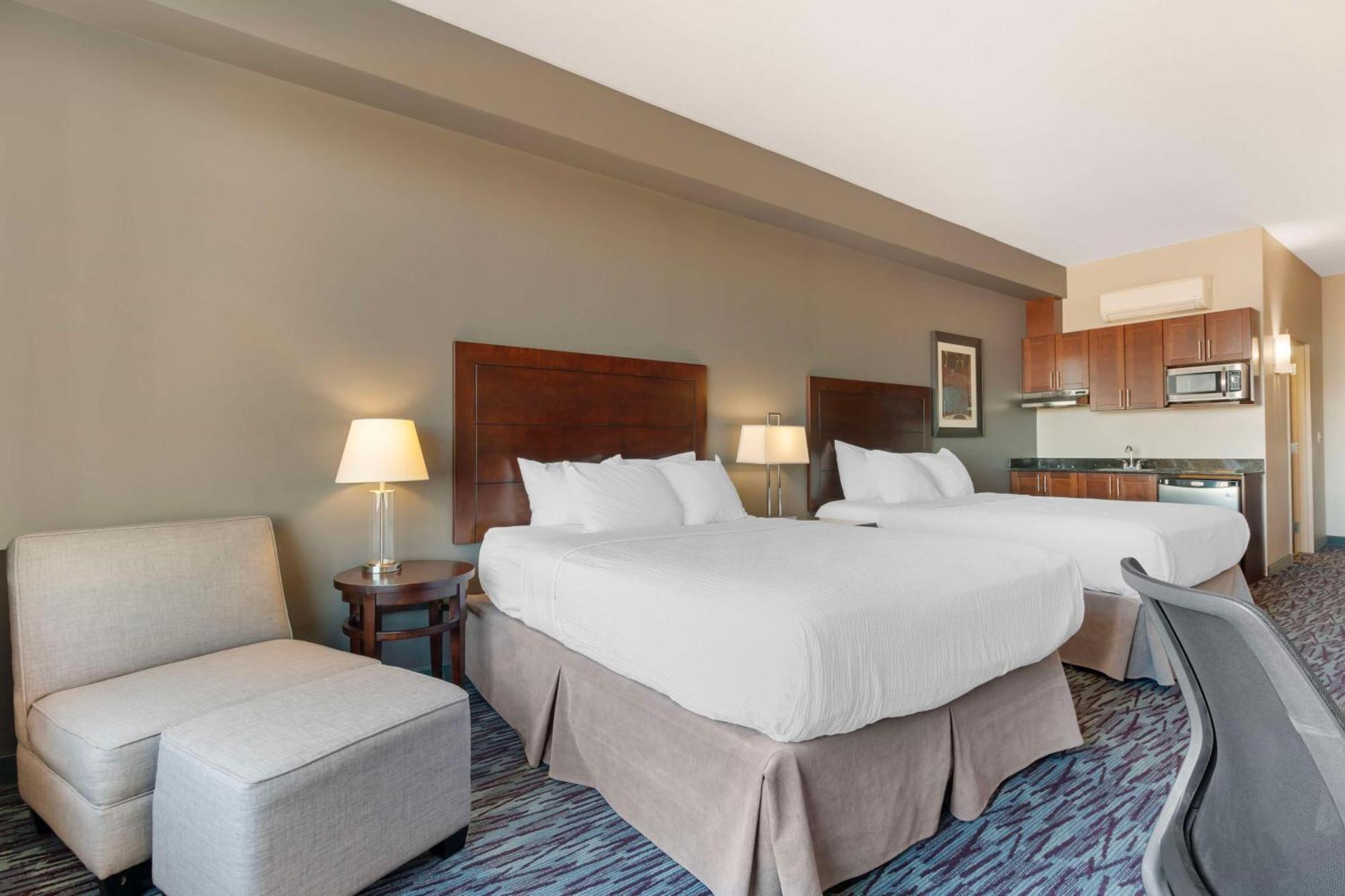 Best Western Plus Brandon Inn Exterior photo