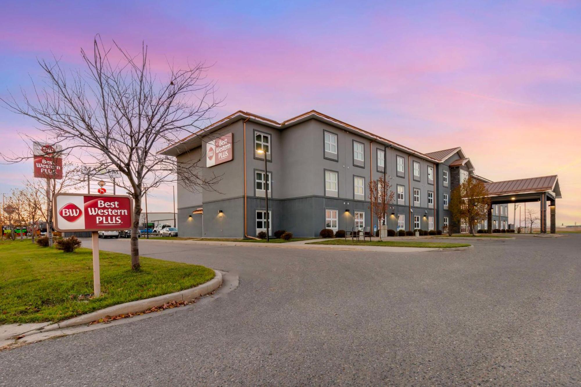 Best Western Plus Brandon Inn Exterior photo